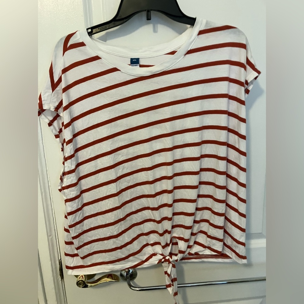 Old Navy Red and White Tie Front Short Sleeve Tee
